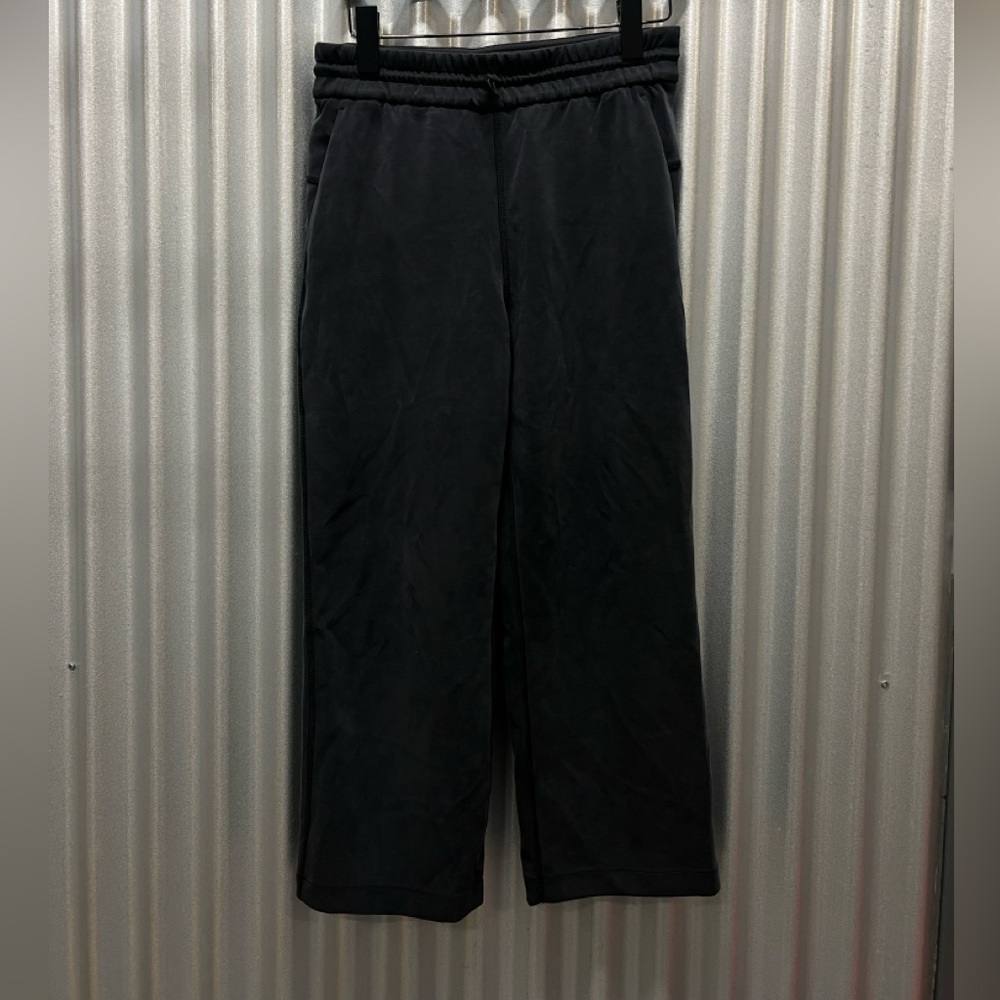 Lululemon Softstream Cropped Pants